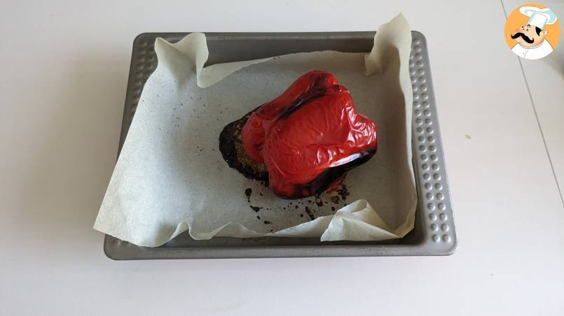 Hummus mit roter paprika