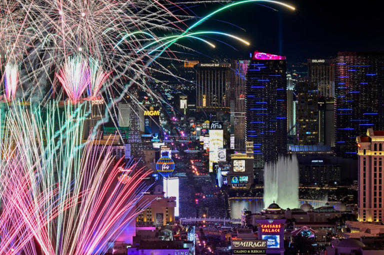 Massive fireworks extravaganza set to ring in 2025 in Las Vegas