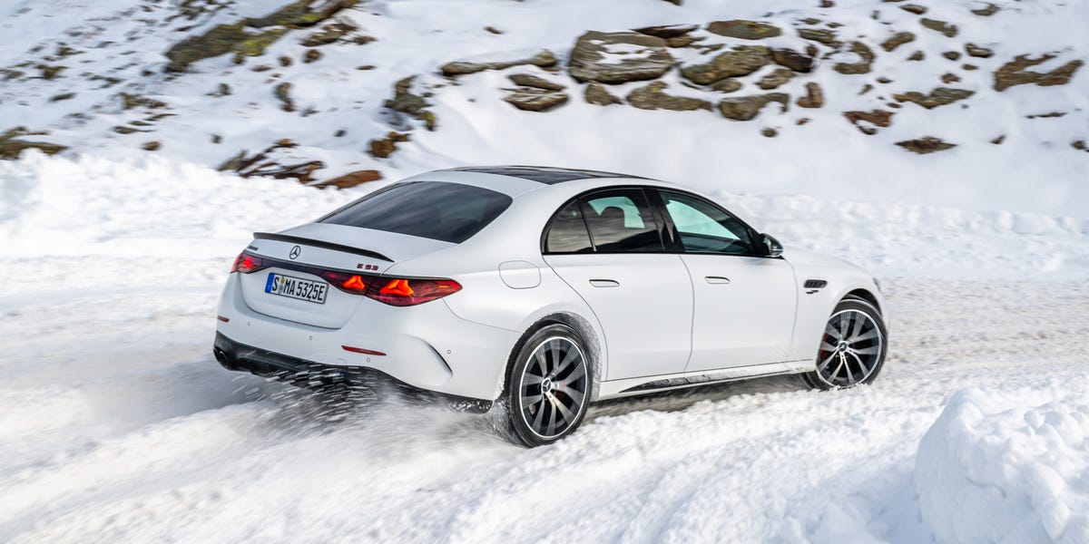 2025 MercedesAMG E53 Hybrid Has Big Power but a Relaxed Demeanor