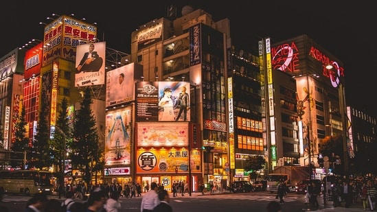 Tokyo government launches 4-day work-week to aid families amid low fertility