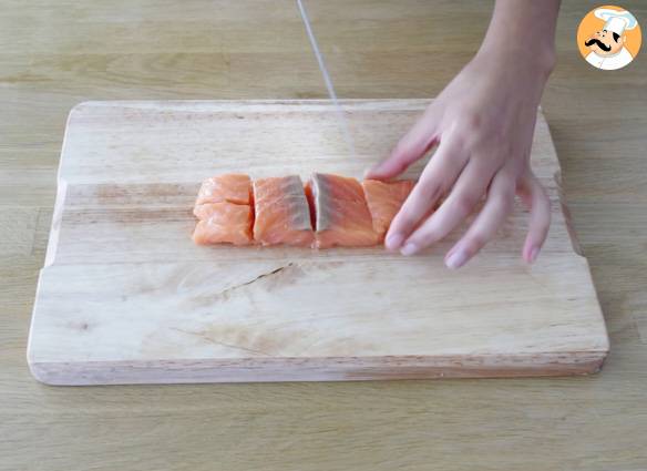 Blätterteigkranz mit lachs und senf