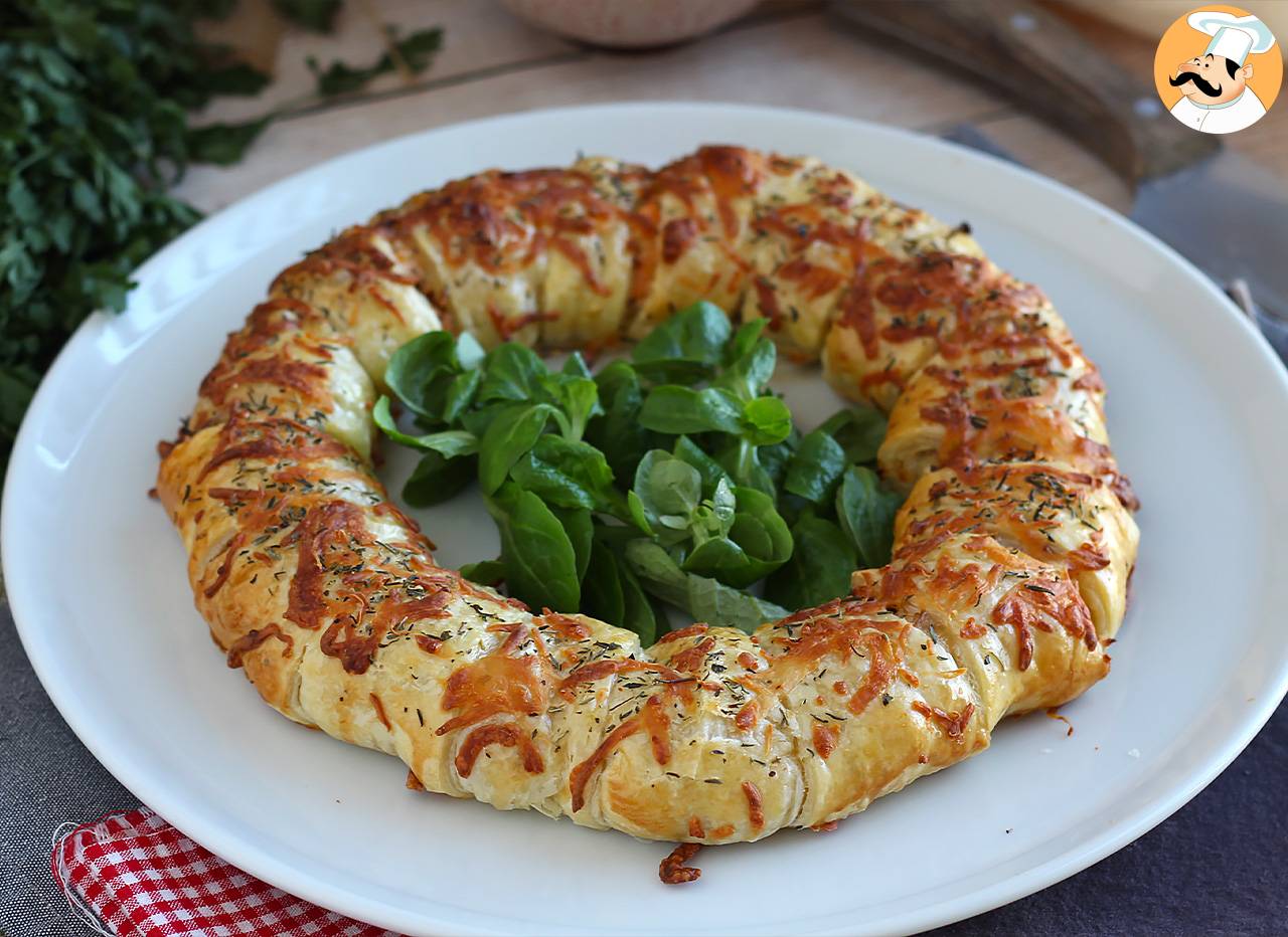 Blätterteigkranz mit lachs und senf