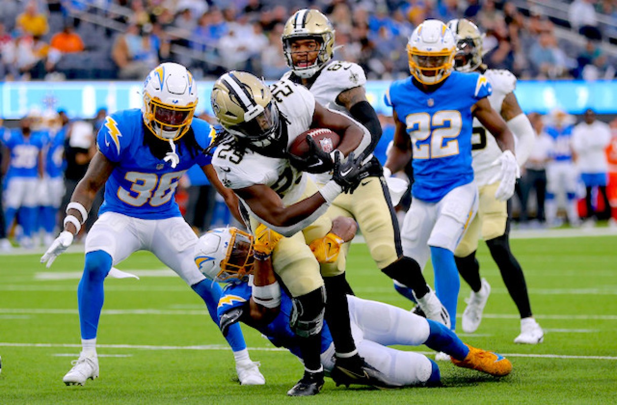 FAAB Waiver Wire Bidding Fantasy Football Pickups to Target for Week 16 (2024)