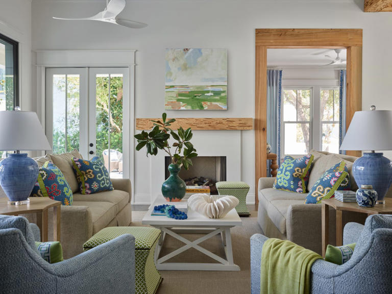 Design Pros Say Stop Doing These Common Living Room Layout Mistakes