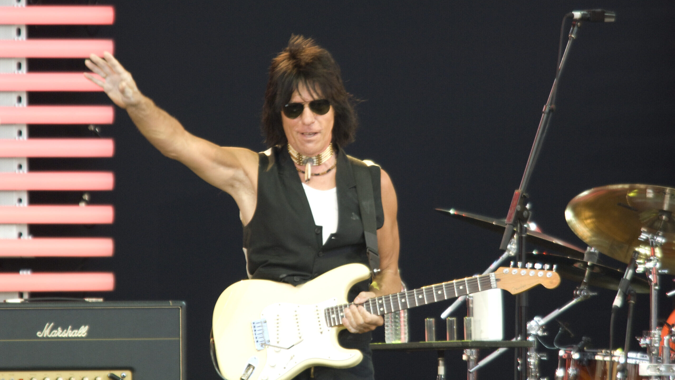 The Late Jeff Beck Reveals He 'Couldn't Deal' with the 'Looseness' of Mick Jagger and The Rolling Stones