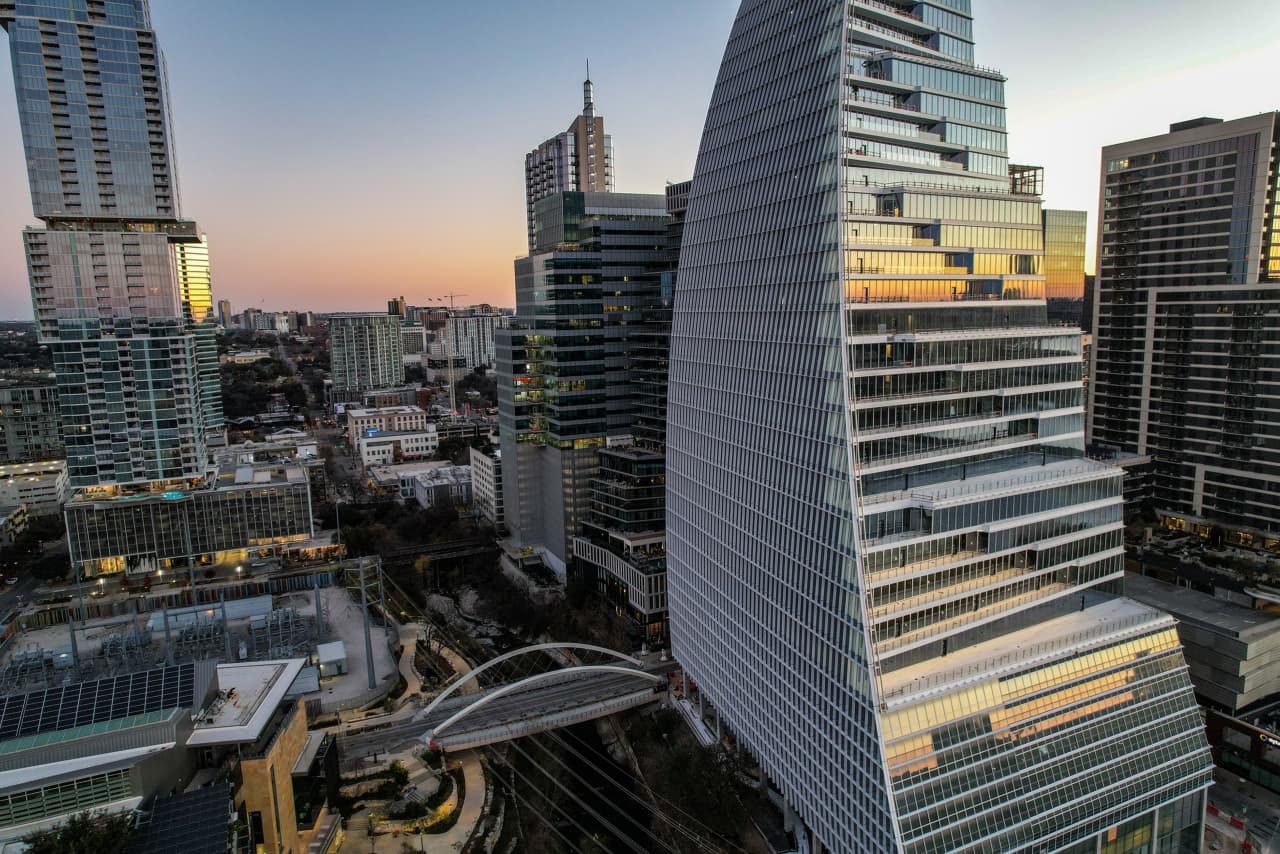 These Are the Best REITs to Own in 2025, Says KeyBanc