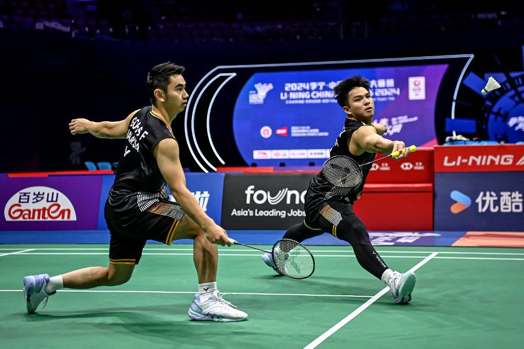 Dibebani Gelar Pasangan Terbaik Dunia, Ganda Malaysia Diisukan tersesat Usai Kekalahan Awal di Singapore Open 2025