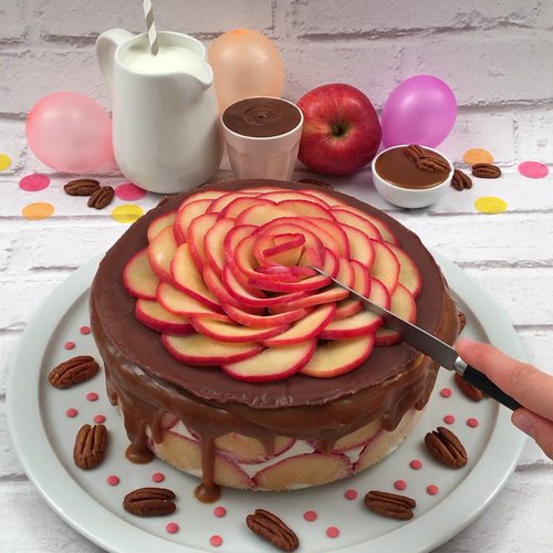 Apfel-Karamell-Eistorte