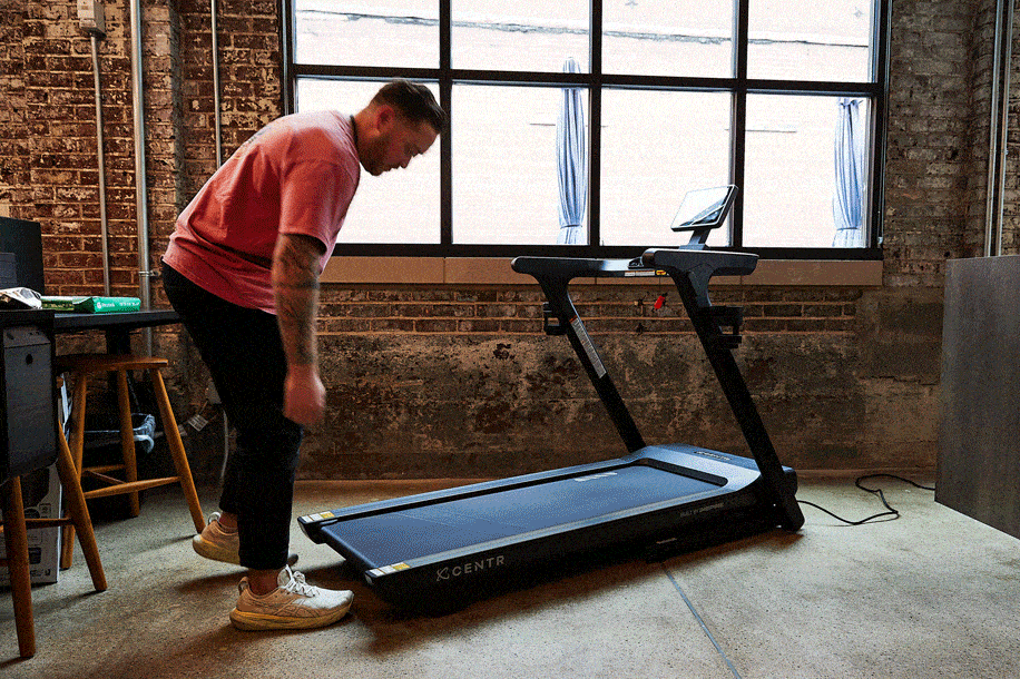 treadmills_0001_preview_maxWidth_2000_maxHeight_2000_ppi_300_quality_90.gif