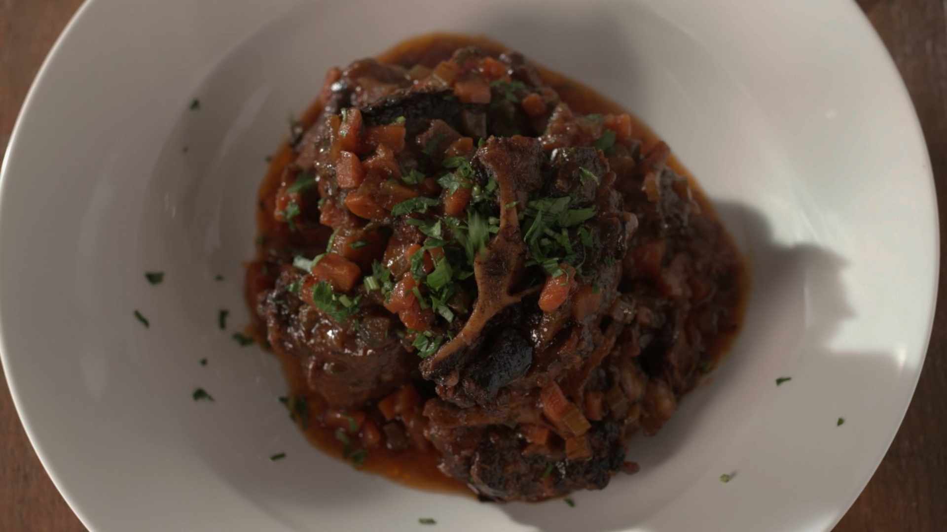 Geschmorter Ochsenschwanz, reichhaltig und schmackhaft