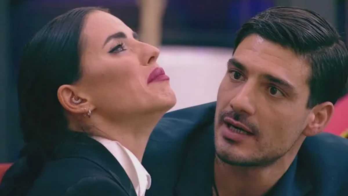 GF, Shaila e Lorenzo smascherati da Stefania Orlando: “Avete un copione”