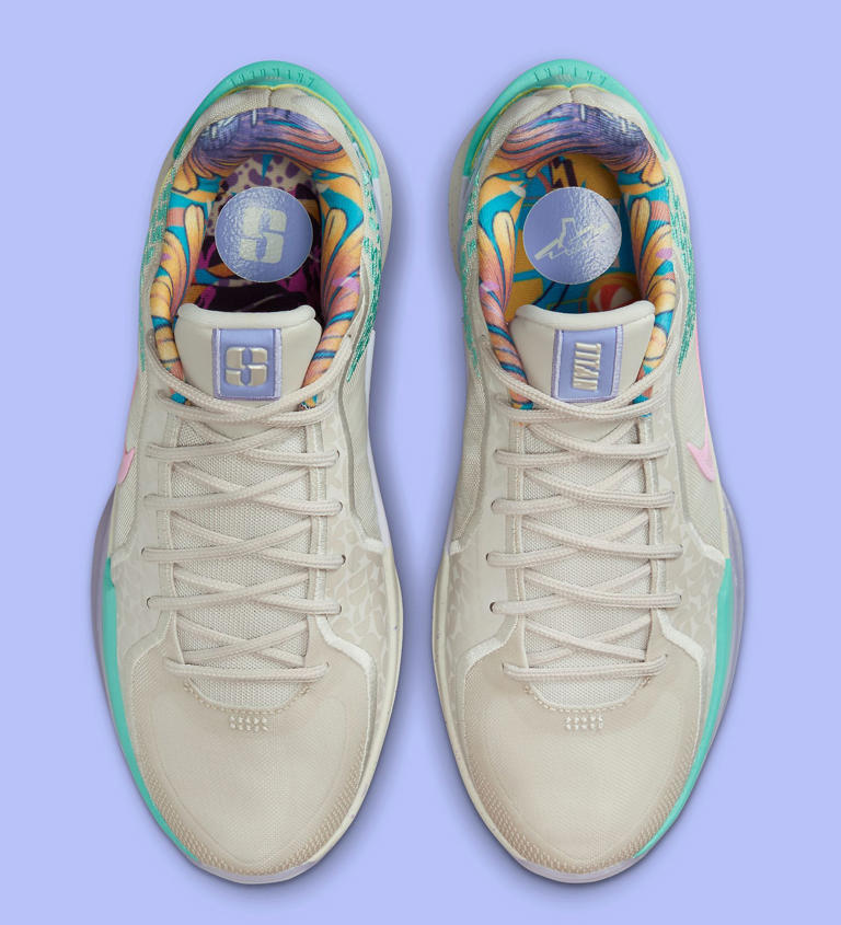 バスケットシューズ バッシュ  タイタン　22  ナイキ Nike WMNS SABRINA 2 Titan Make Spa Titan 22's 'Make Space' Nike Sabrina 2 Collab Releases This Month