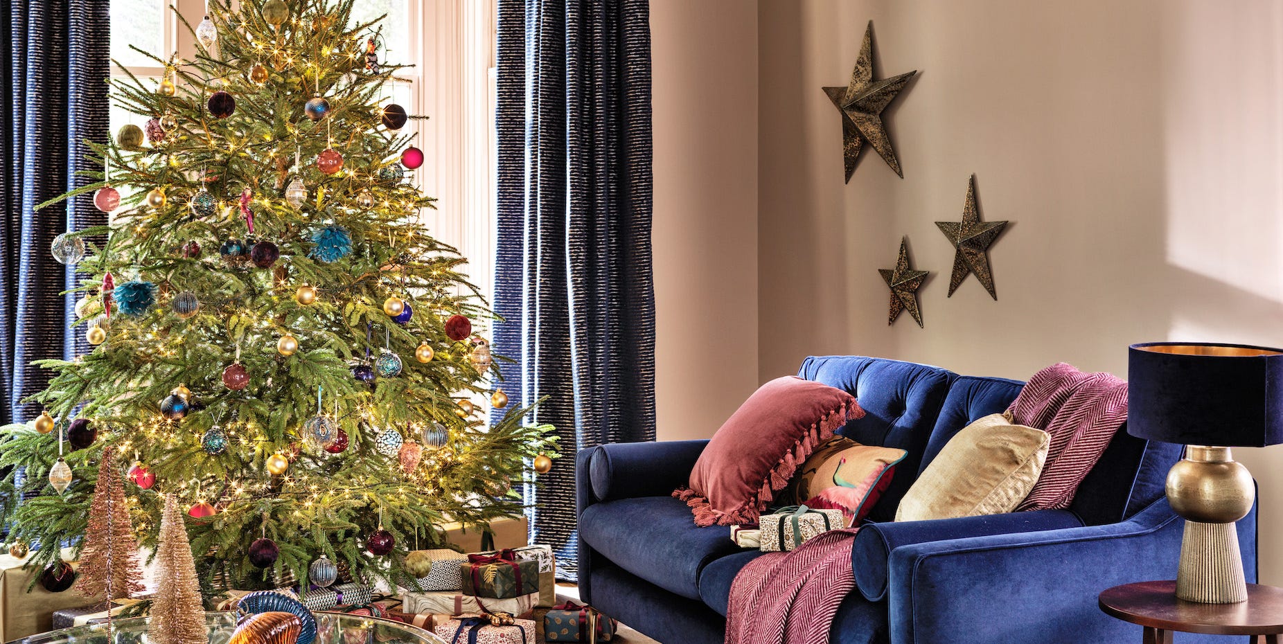 Two common dates when you traditionally take down your Christmas tree