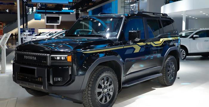 定位中大型SUV，2.4T混动系统加8AT变速箱，这款车值得入手吗？