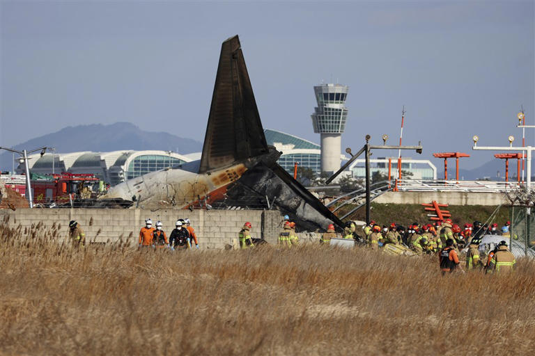 Er zijn vermoedelijk maar twee overlevenden van de vliegtuigcrash in Zuid-Korea.