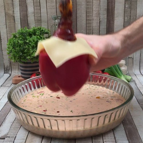 Gefüllte Paprika mit Bacon-Schenkelchen