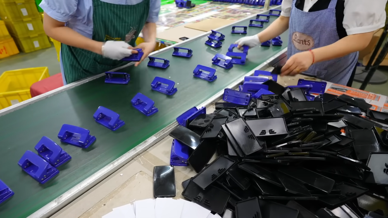 Incredible Process of Recycling - AA1wEWF1.img