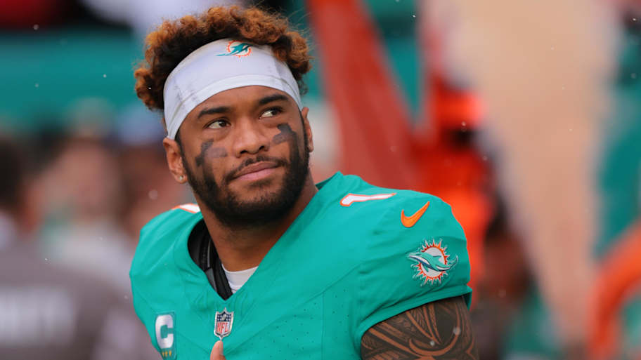 UPDATE: Tua Tagovailoa has been placed on injured reserve by the Dolphins due to his recent concussion. nhathung