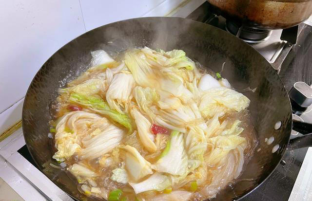 冬天使劲吃这三种蔬菜，价格便宜还好吃，有一种我几乎每天都在吃