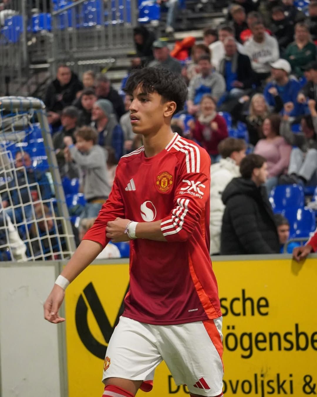 Madam Pang Bakal Panggil Bintang Muda Manchester United Untuk Bela Thailand