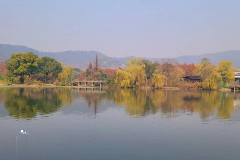 浙江宁波这座独山竟有枫香丛林，林中步道适合慢步，山下红杉更美