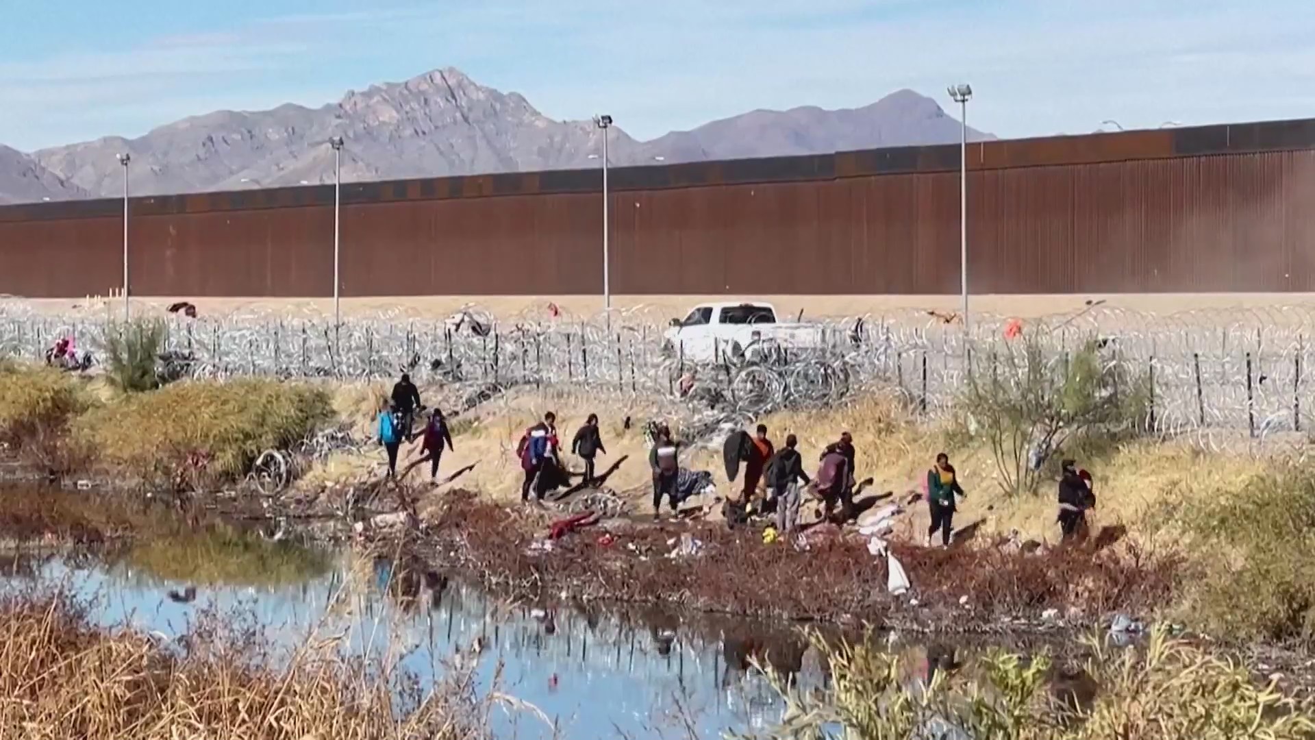 U.S. Border Patrol warns migrants of dangers of crossing during winter