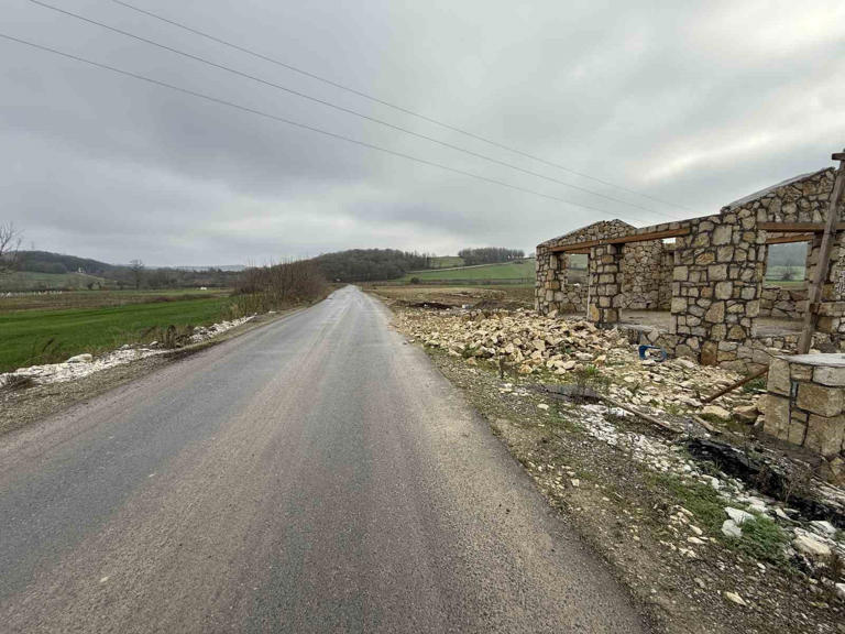 SAKARYA'NIN KAYNARCA İLÇESİNDE 12 YILDIR EVLİ OLDUĞU EŞİNİ ÖLDÜREN ŞÜPHELİ KOCA, TUTUKLANDI.