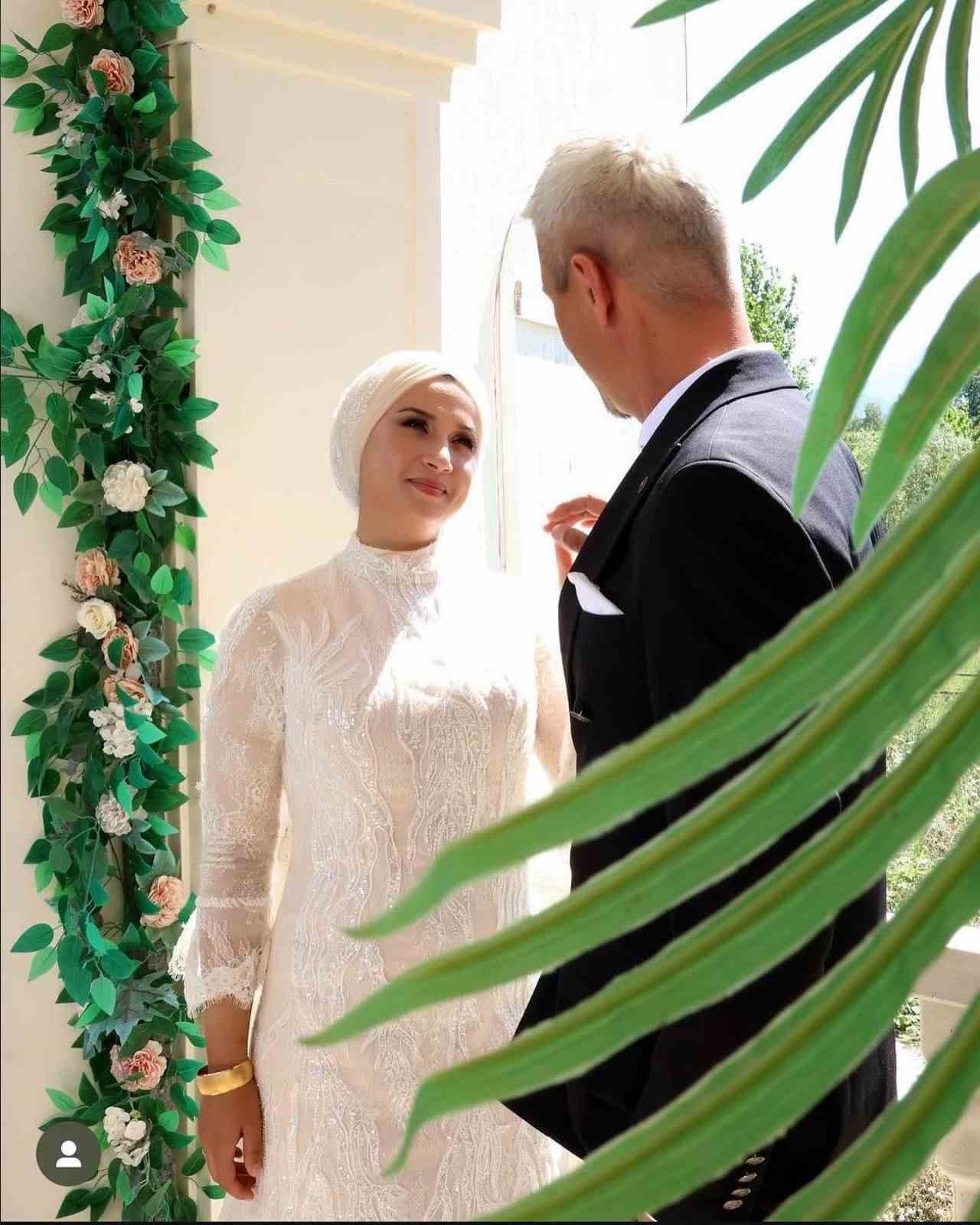 SAKARYA'NIN KAYNARCA İLÇESİNDE 12 YILDIR EVLİ OLDUĞU EŞİNİ ÖLDÜREN ŞÜPHELİ KOCA, TUTUKLANDI.