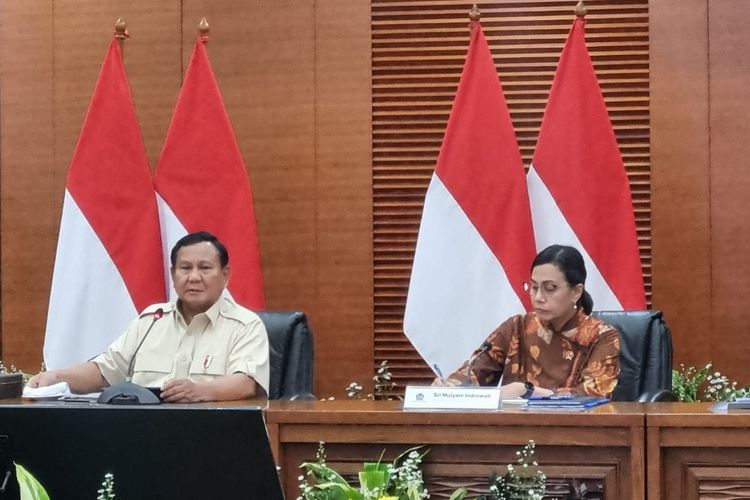 Daftar barang yang kena PPN 12 persen, daftar barang mewah yang kena PPN 12 persen. Presiden Prabowo Subianto dan Menteri Keuangan Sri Mulyani Indrawati dalam konferensi pers pengumuman PPN 12 persen di Gedung Kementerian Keuangan (Kemenkeu), Jakarta, Selasa (31/12/2024).