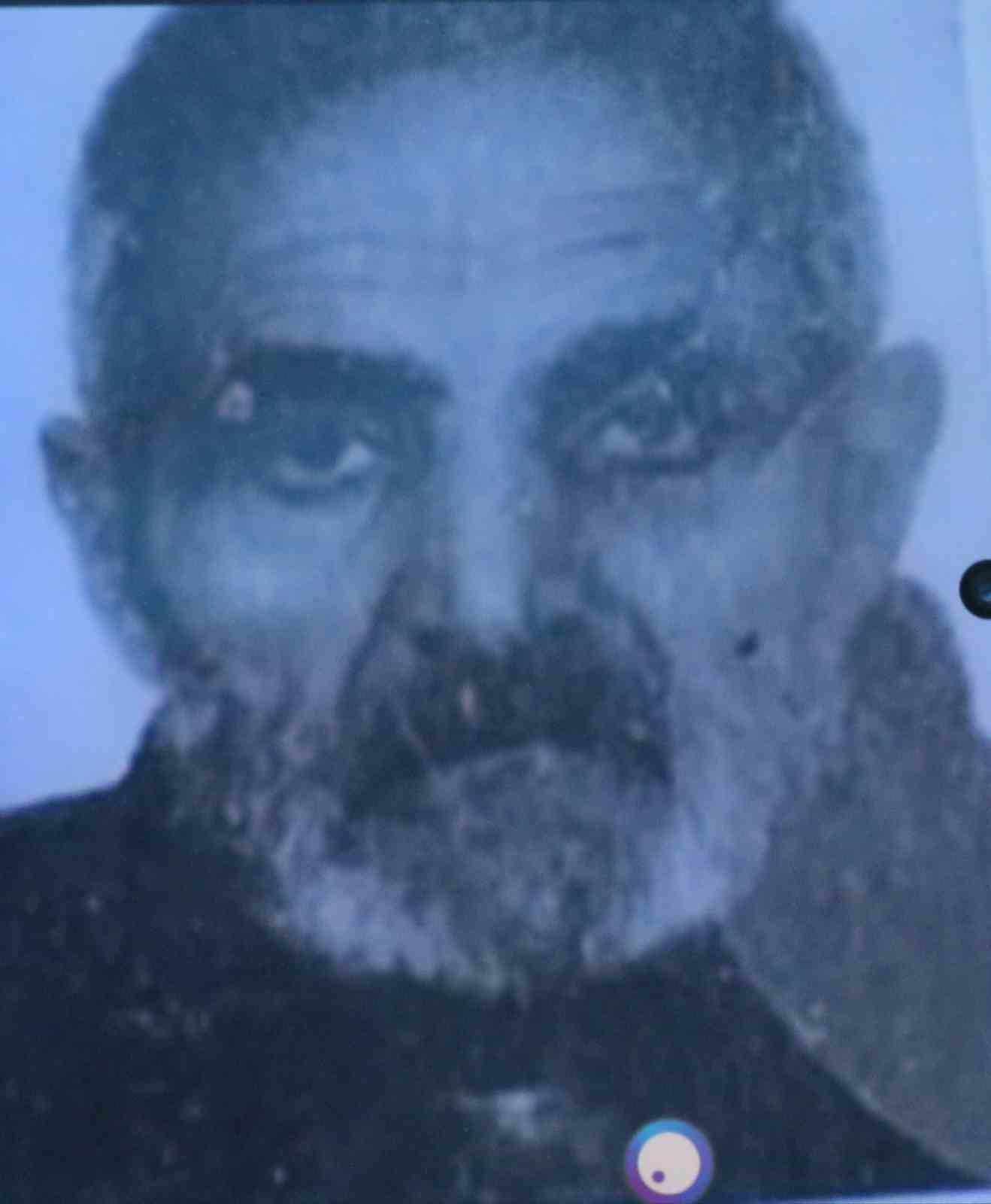 ANTALYA’DA BİR ŞAHIS ÜST GEÇİT ALTINDA OTLARIN ARASINDA ÖLÜ OLARAK BULUNDU. ŞAHSIN YAKLAŞIK 10 GÜN ÖNCE HAYATINI KAYBETTİĞİ BELİRLENDİ