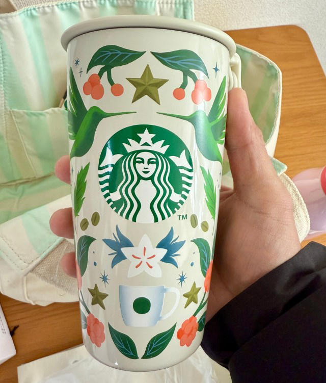 速報】「スタバ福袋2025」の中身を大公開 / ワクワク感もお得感も 速報】「スタバ福袋2025」の中身を大公開 / ワクワク感もお得感も