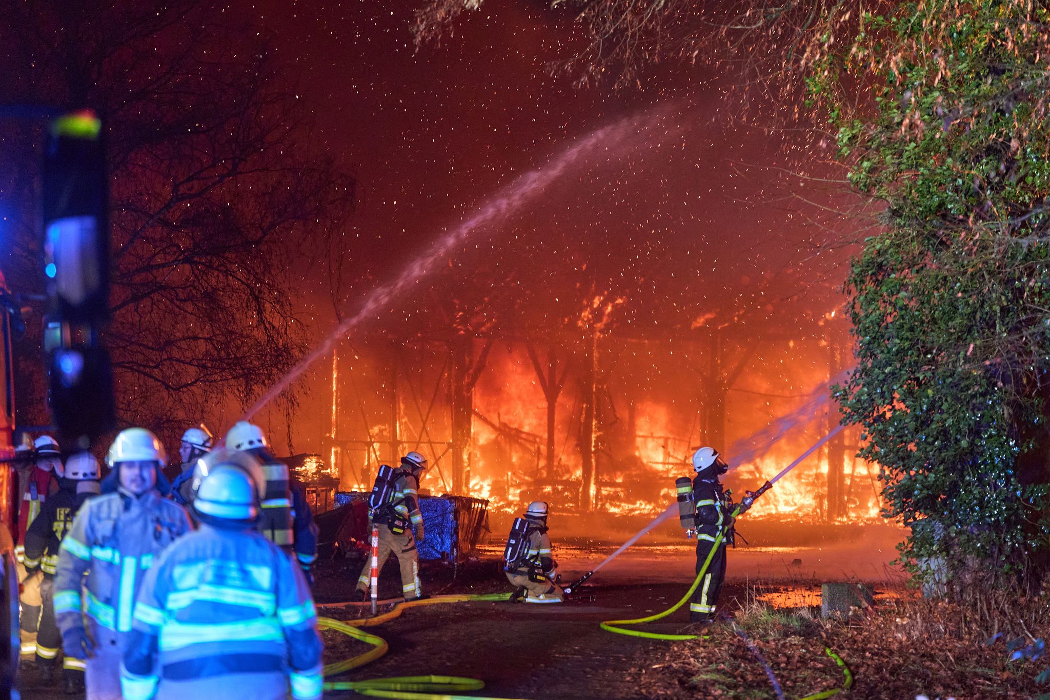Brände, Verletzte und Betrunkene - viele Silvestereinsätze