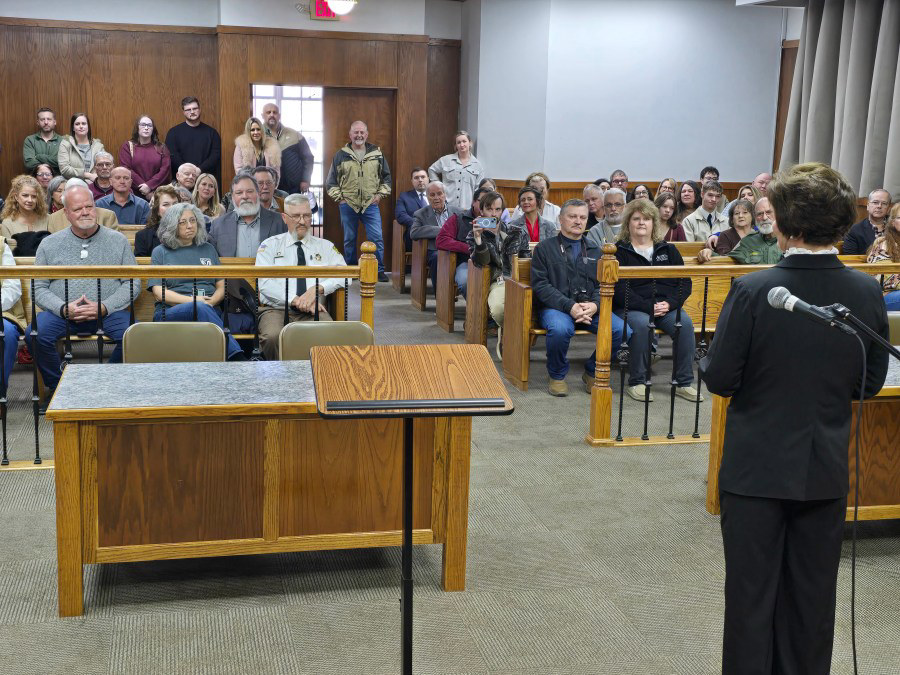 New Arkansas Supreme Court chief justice takes oath of office in Clinton New Arkansas Supreme Court chief justice takes oath of office in Clinton