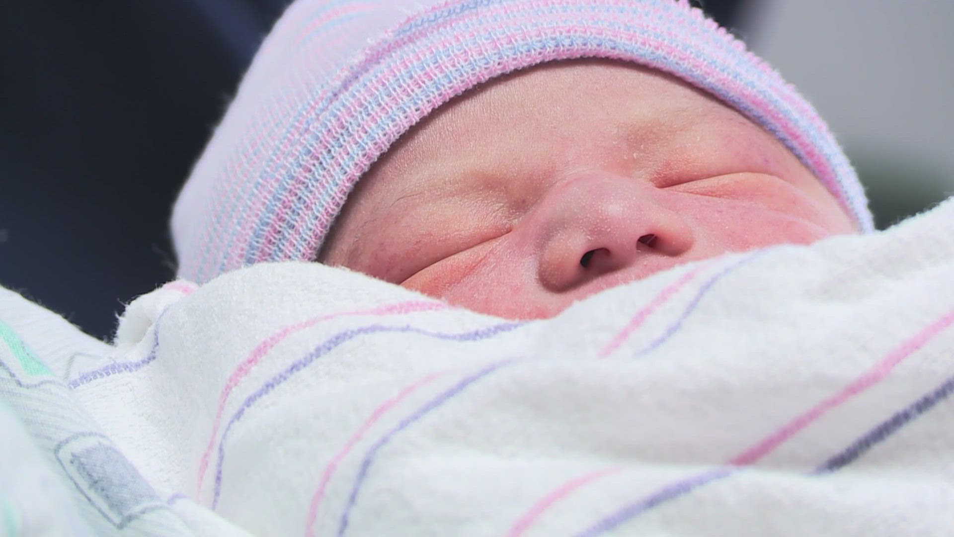 UofL Hospital first baby born in 2025; Meet Alex!