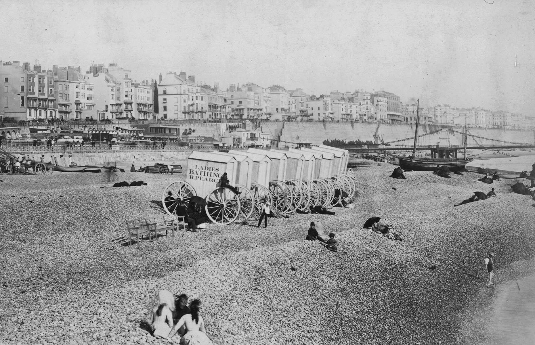 864 : Les étranges « machines de baignade » victoriens à Brighton