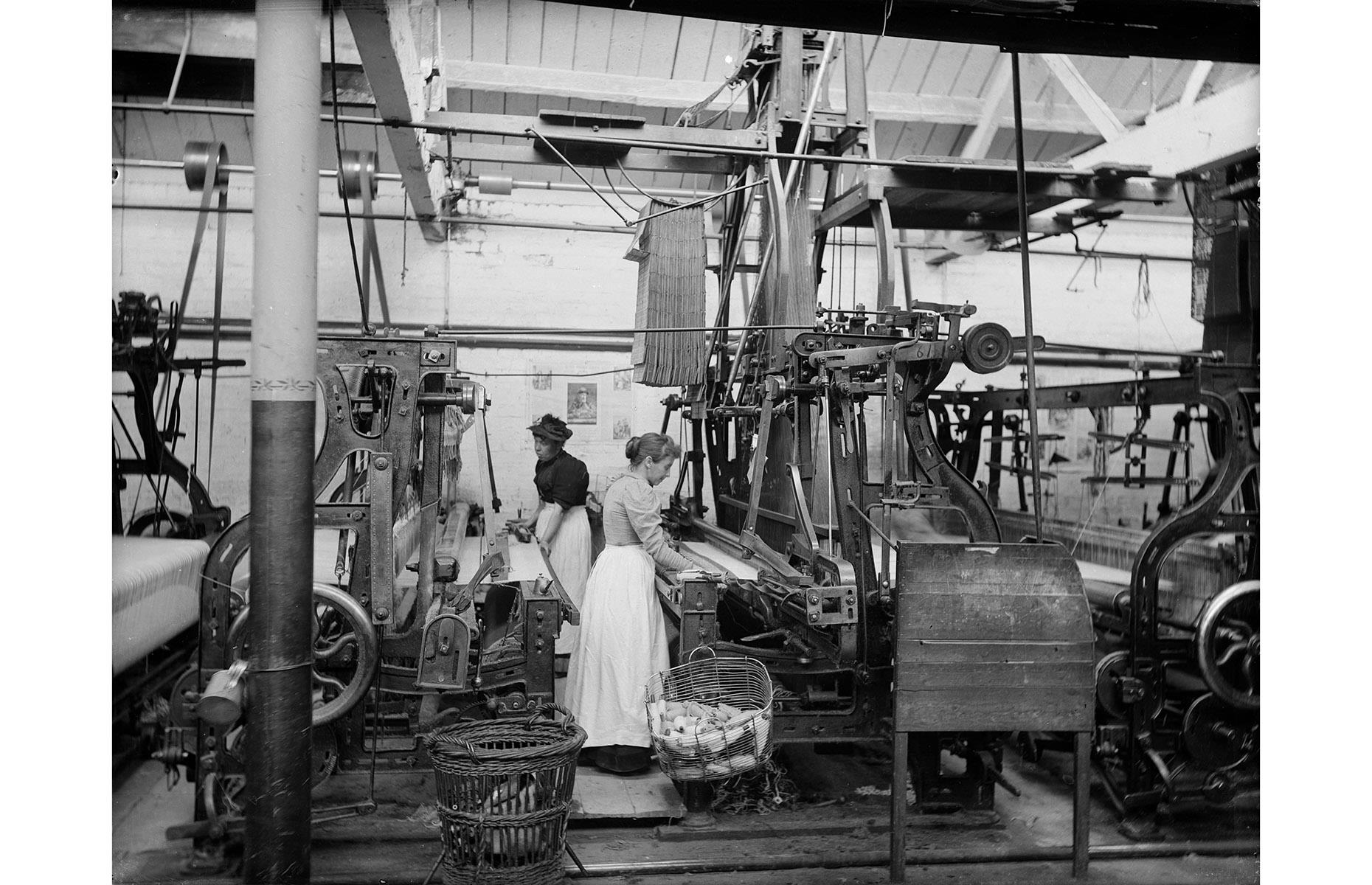 Années 1890 : Des photographies révèlent des conditions de travail difficiles
