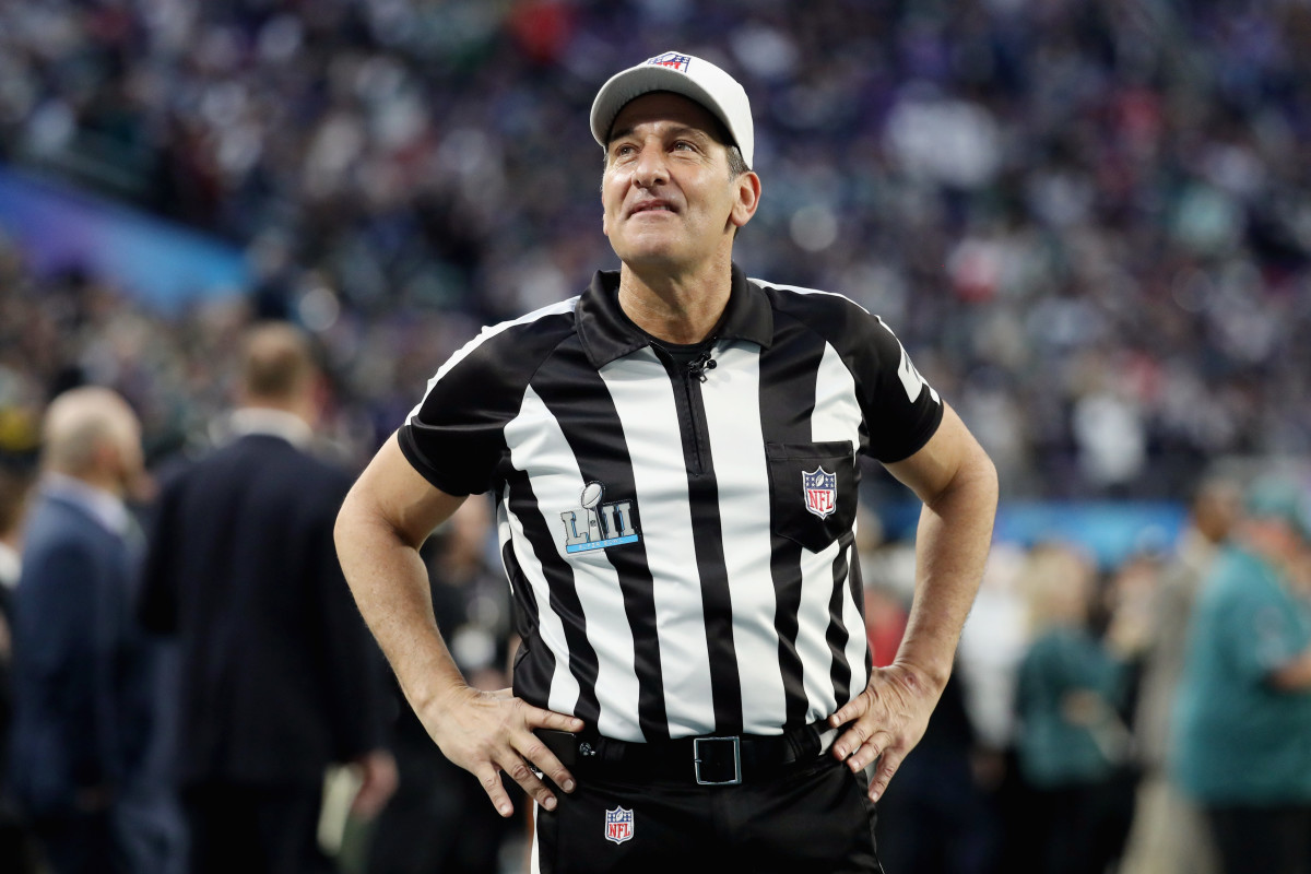 CBS rules expert praised for 'courageous' move Sunday