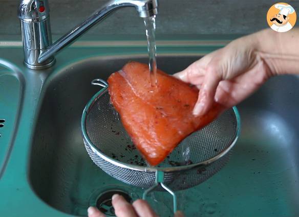 Gravlax, der marinierte lachs nach schwedischer art