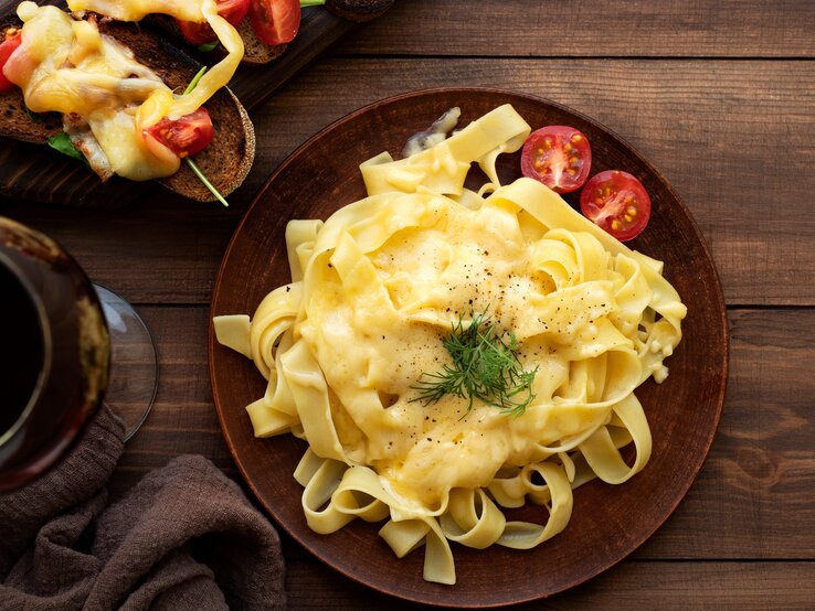 Pasta mit Raclette-Soße: Resteverwertung deluxe