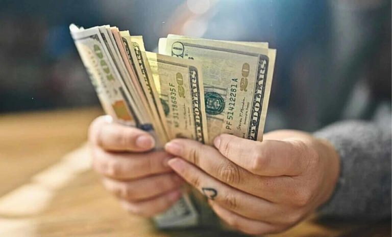 $1,720 Direct Deposit will arrive in the next few hours to Americans who meet two requirements