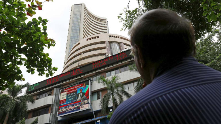 India’s $489 billion equity rally is winning back global funds