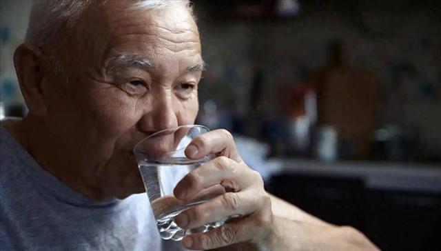 ��θ�˺����Ĳ��ǺȾƣ�����Ũ�裬�ܶ���ÿ�춼����Ҫ���߼���