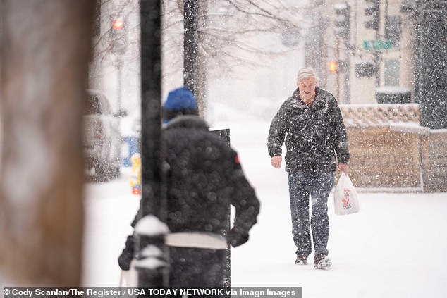 Winter storm place 60 million Americans under weather alerts