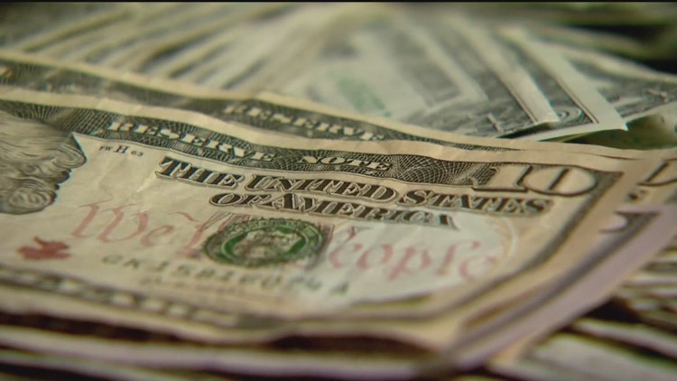 Local business reacts as Floridas minimum wage increases to $14 an hour