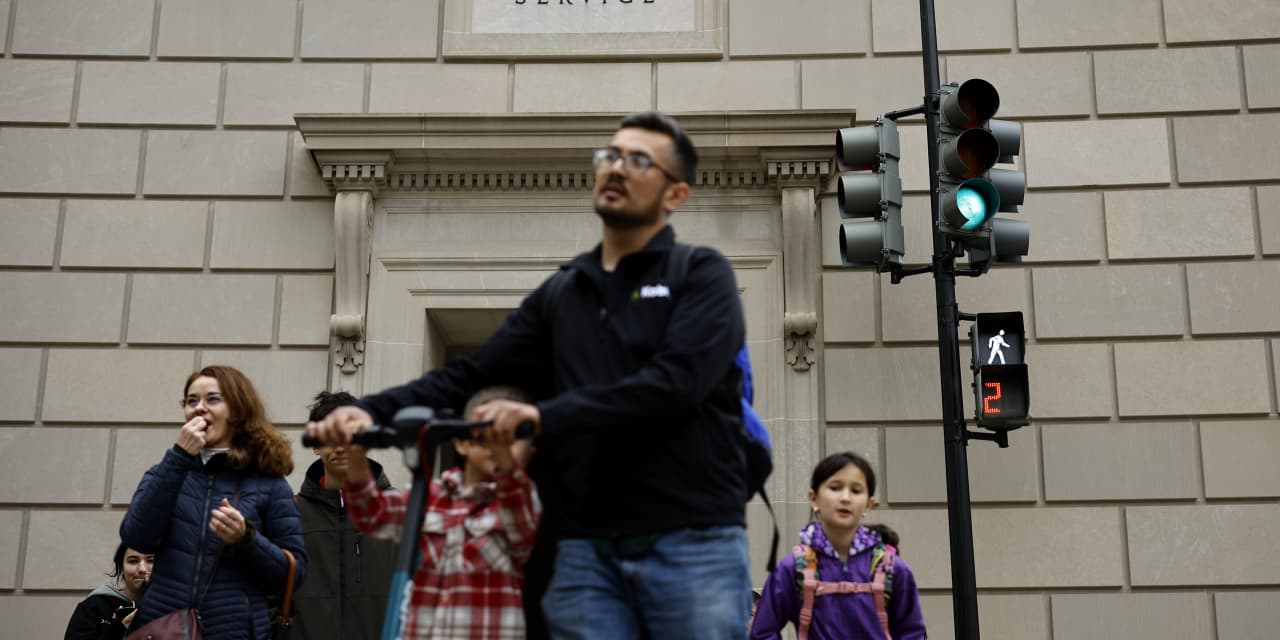 How soon can you file your 2025 return? Here’s your 2025 tax