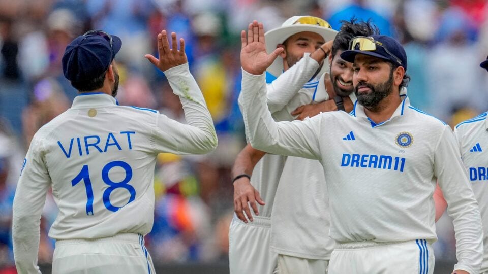 Sanjay Manjrekar has urged Virat Kohi and Rohit Sharma to play county cricket after BGT flop show.