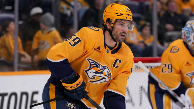Predators captain Roman Josi week-to-week with upper-body injury