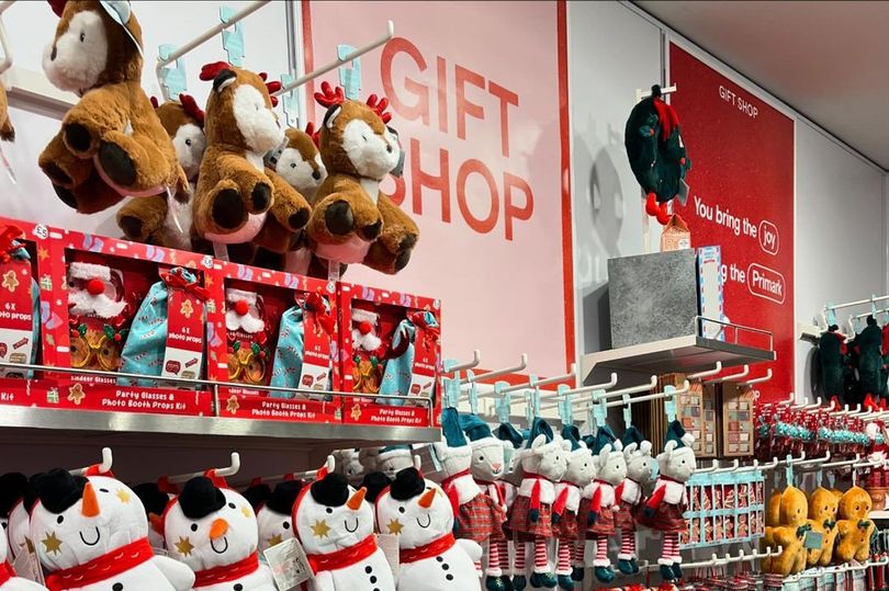 Penneys christmas opening hours cork