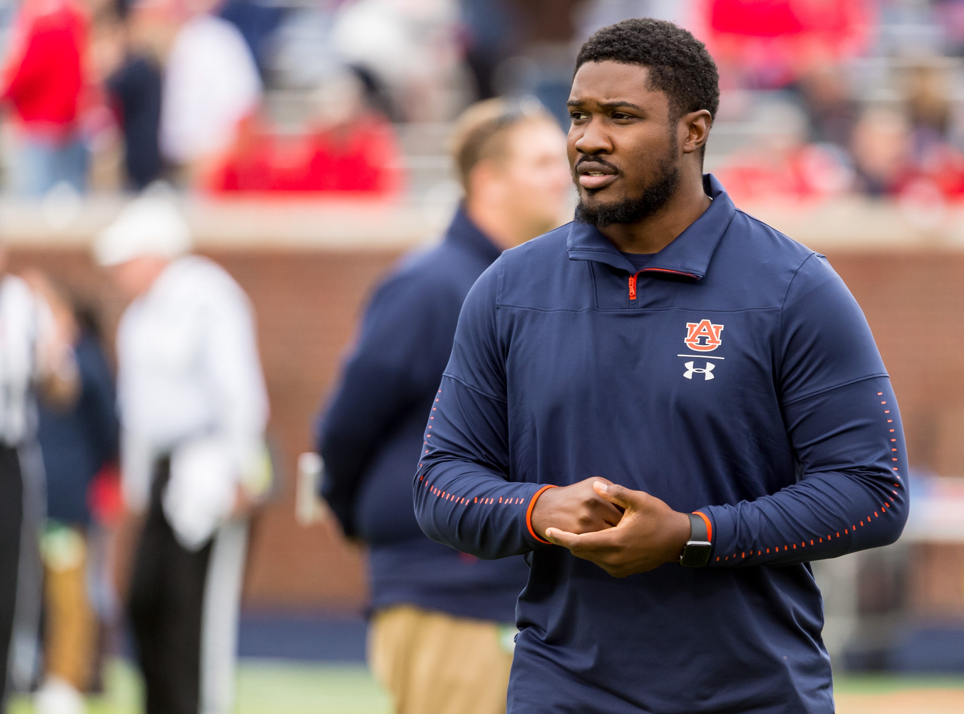 Former Auburn WR returns to college coaching ranks