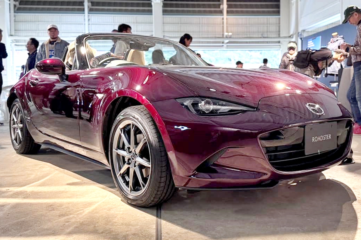 マツダ・ロードスター2025年モデル公開！発売35周年記念の特別仕様車も